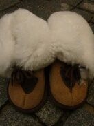 Babyschuh mit Fellrand